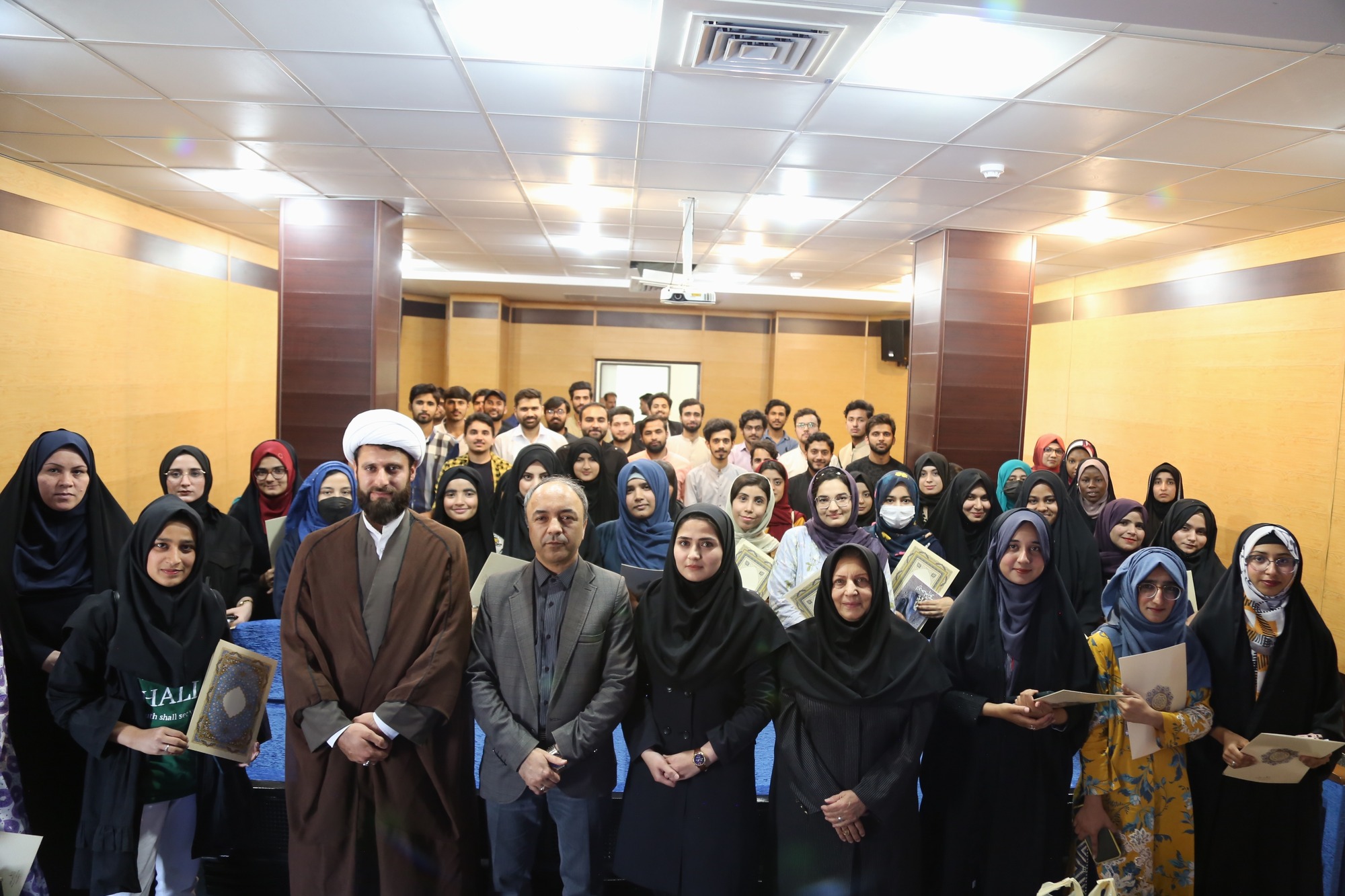 The Contemplation in the Holy Quran and Womanliness for international students reached its final station 